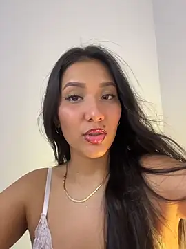 IsabellaJoness  online show from March 7, 9:00 pm