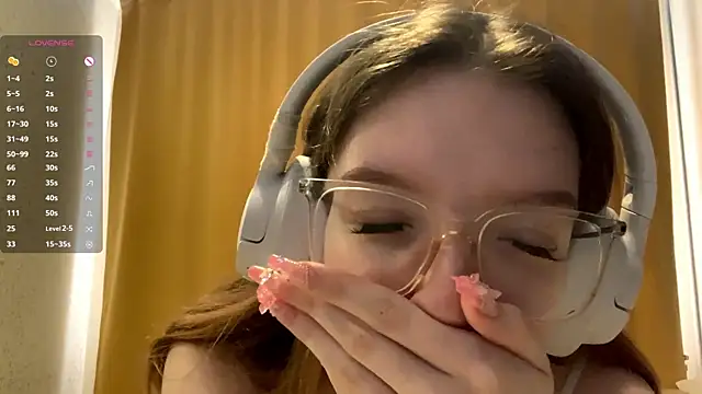 KrystinFunches online show from September 24, 9:19 am