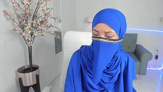 Snapshot of Melody_habibi chatting on October 4, 3:12 am Melody habibi online show from October 4, 3:12 am