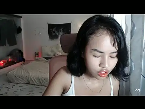 EllieYoon online show from March 6, 2:28 am