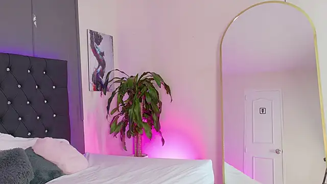 Kataaleya  12 online show from October 23, 4:51 am