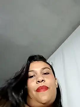 Snapshot of MiaaLuxx chatting on October 7, 5:45 am MiaaLuxx online show from October 7, 5:45 am