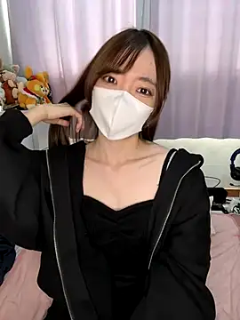 Moe v v online show from November 15, 2:01 am