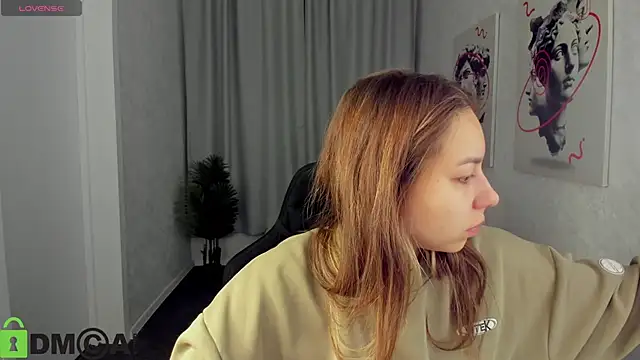 Al1ice Moures online show from October 24, 1:12 am