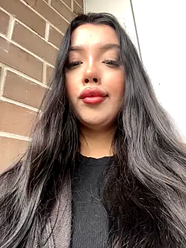 kiss Lissa online show from November 4, 11:59 am