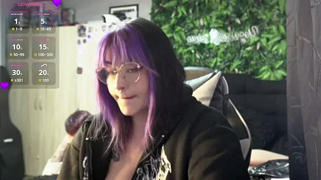 Iluromi online show from February 5, 3:37 pm