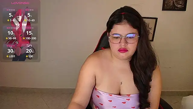 Snapshot of Nina_Rouge7 chatting on October 18, 1:14 pm Nina Rouge7 online show from October 18, 1:14 pm