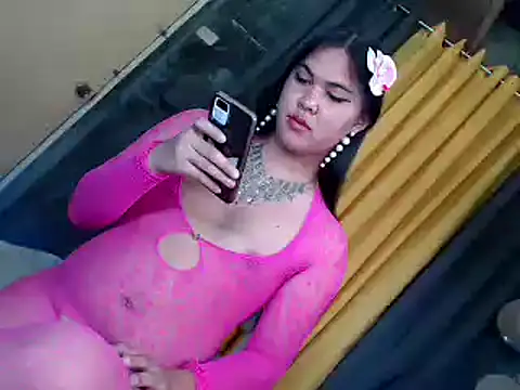 Snapshot of itsme_karina5 chatting on October 8, 2:16 am itsme karina5 online show from October 8, 2:16 am