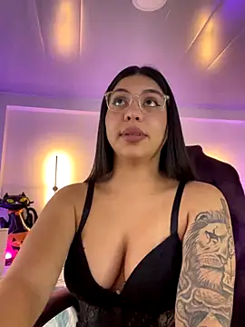 kloe28 online show from October 25, 11:40 am