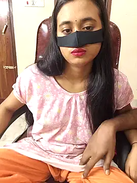 Love Queen11 online show from October 22, 6:13 pm