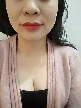 Girl Shy2000 online show from January 7, 1:42 am