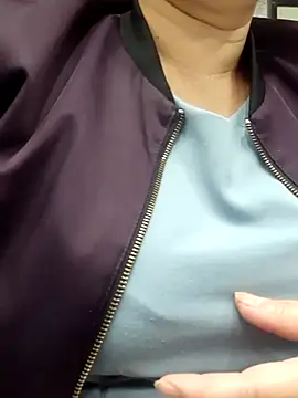 Kimkhaepretty online show from December 15, 6:40 am