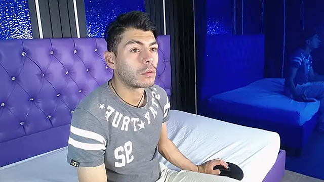 Snapshot of Fresh_and_Mei chatting on October 9, 4:27 am Fresh and Mei online show from October 9, 4:27 am