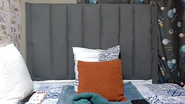 stunna-gir online show from February 23, 8:30 pm