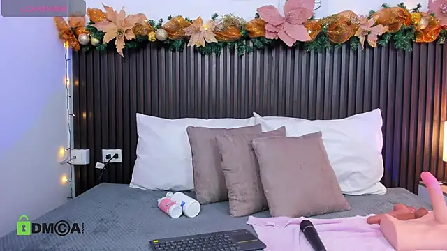 alahia mellers online show from December 15, 4:07 am