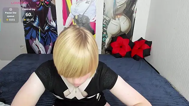 Snapshot of Cattie_w_ chatting on October 16, 1:19 am Cattie w online show from October 16, 1:19 am