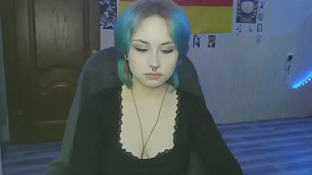 LeisaHopperstad online show from March 2, 2:13 pm