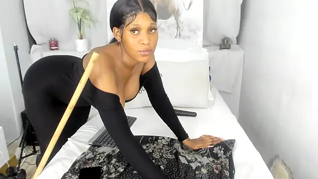 Snapshot of ConnieSmall24 chatting on October 9, 2:05 am ConnieSmall24 online show from October 9, 2:05 am
