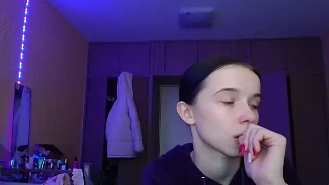 Emilia Light online show from February 11, 10:28 am