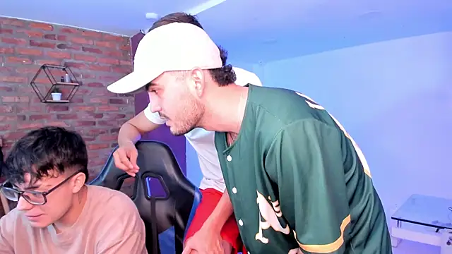 Spaceboys18 online show from April 18, 8:09 pm