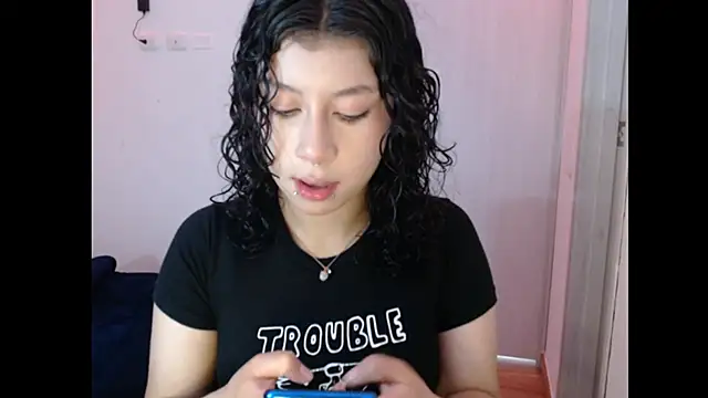 Ivonnybonn online show from November 6, 3:18 pm