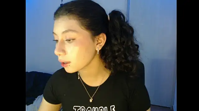 Ivonnybonn online show from November 8, 4:39 am