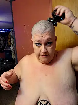 violentviolet68 online show from March 23, 6:36 pm