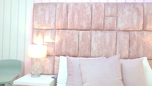 Snapshot of MarilynWild chatting on September 29, 3:17 pm MarilynWild online show from September 29, 3:17 pm