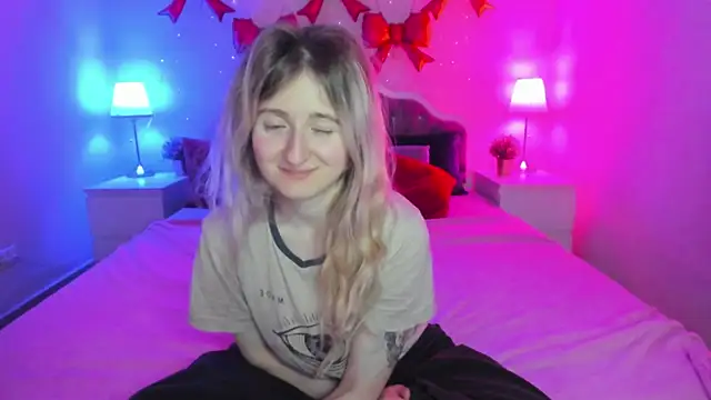 CamillaDreamer online show from April 1, 10:29 pm