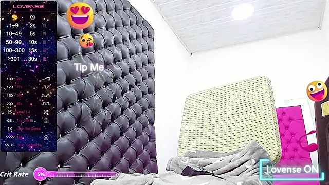Snapshot of andrehard23_ chatting on October 9, 9:52 pm andrehard23 online show from October 9, 9:52 pm