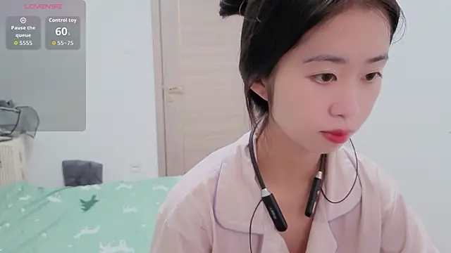 dudu-baby10 online show from November 3, 8:51 am