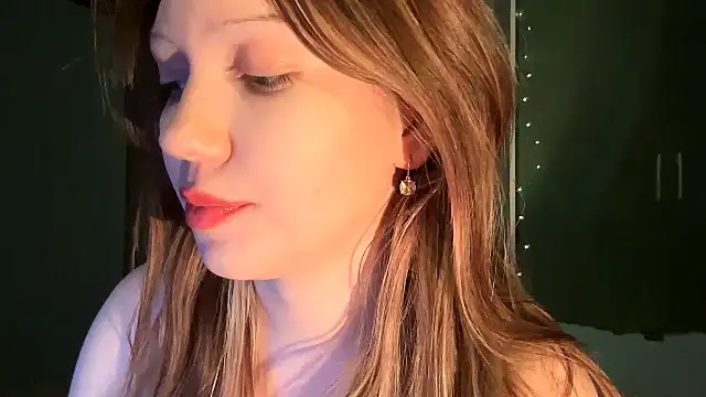 EmiIyKitty online show from October 27, 8:14 pm