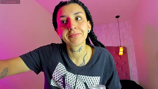 Iris  77 online show from November 29, 1:37 pm