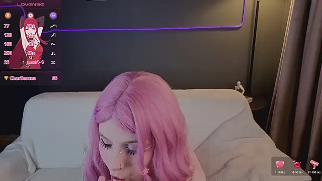 luna son online show from March 28, 10:19 pm