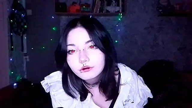 Beeping Creature online show from October 19, 5:59 pm