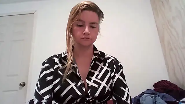 Snapshot of vagimosa chatting on October 15, 9:34 am vagimosa online show from October 15, 9:34 am