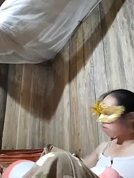 Tuyet xx online show from October 16, 1:25 pm