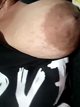 Hotmommax online show from October 7, 8:13 pm