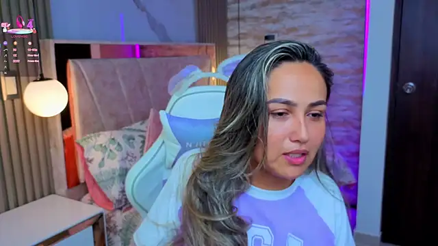 lila cute1 online show from November 16, 3:56 pm