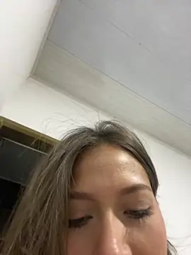 Snapshot of Cielo6925 chatting on October 10, 2:49 am Cielo6925 online show from October 10, 2:49 am