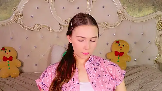 OliviaLay online show from December 5, 11:33 am