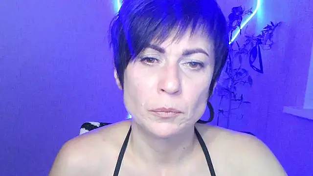 Ashley Brookss online show from November 7, 9:53 pm