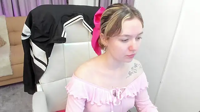 Lucia Copper online show from November 24, 12:07 pm