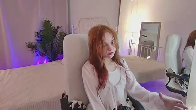 Staymonica online show from February 28, 1:21 pm