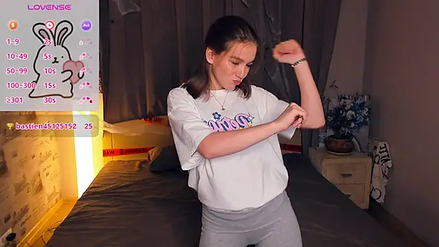 TienKnous online show from November 10, 7:20 pm