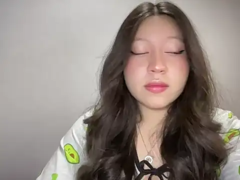 Rachel James   online show from November 27, 3:53 am