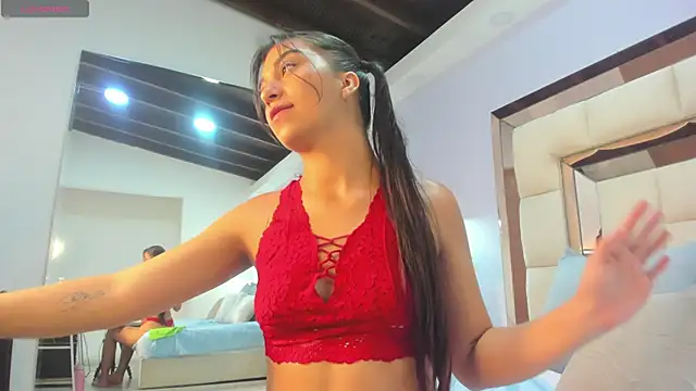 karolgaviriaa online show from October 15, 11:46 am