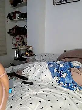 Zoe riivas online show from July 28, 2:31 am