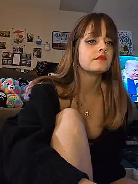 Snapshot of CherryHeart69 chatting on October 6, 1:55 am CherryHeart69 online show from October 6, 1:55 am