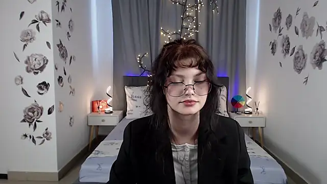 Snapshot of MileyRood chatting on October 2, 2:38 am MileyRood online show from October 2, 2:38 am